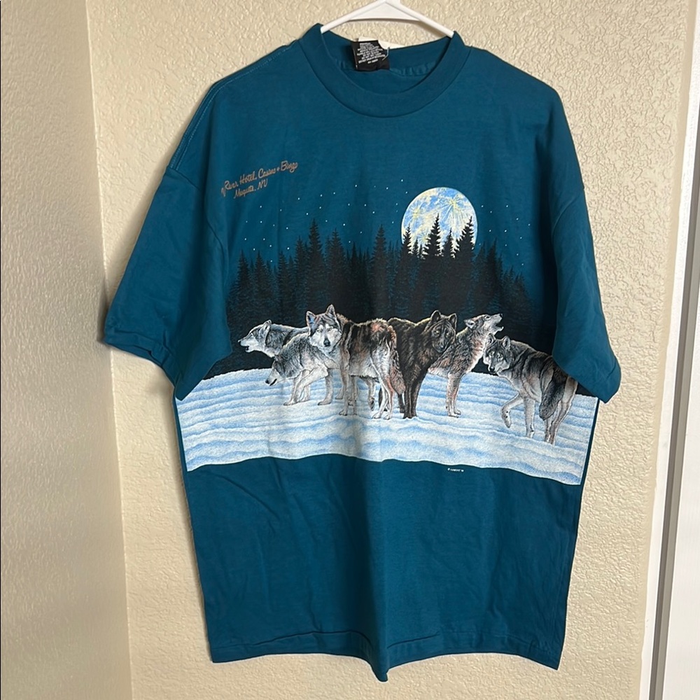 Single stitch signal sports Blue Wolf Pack Graphic Men's Tee